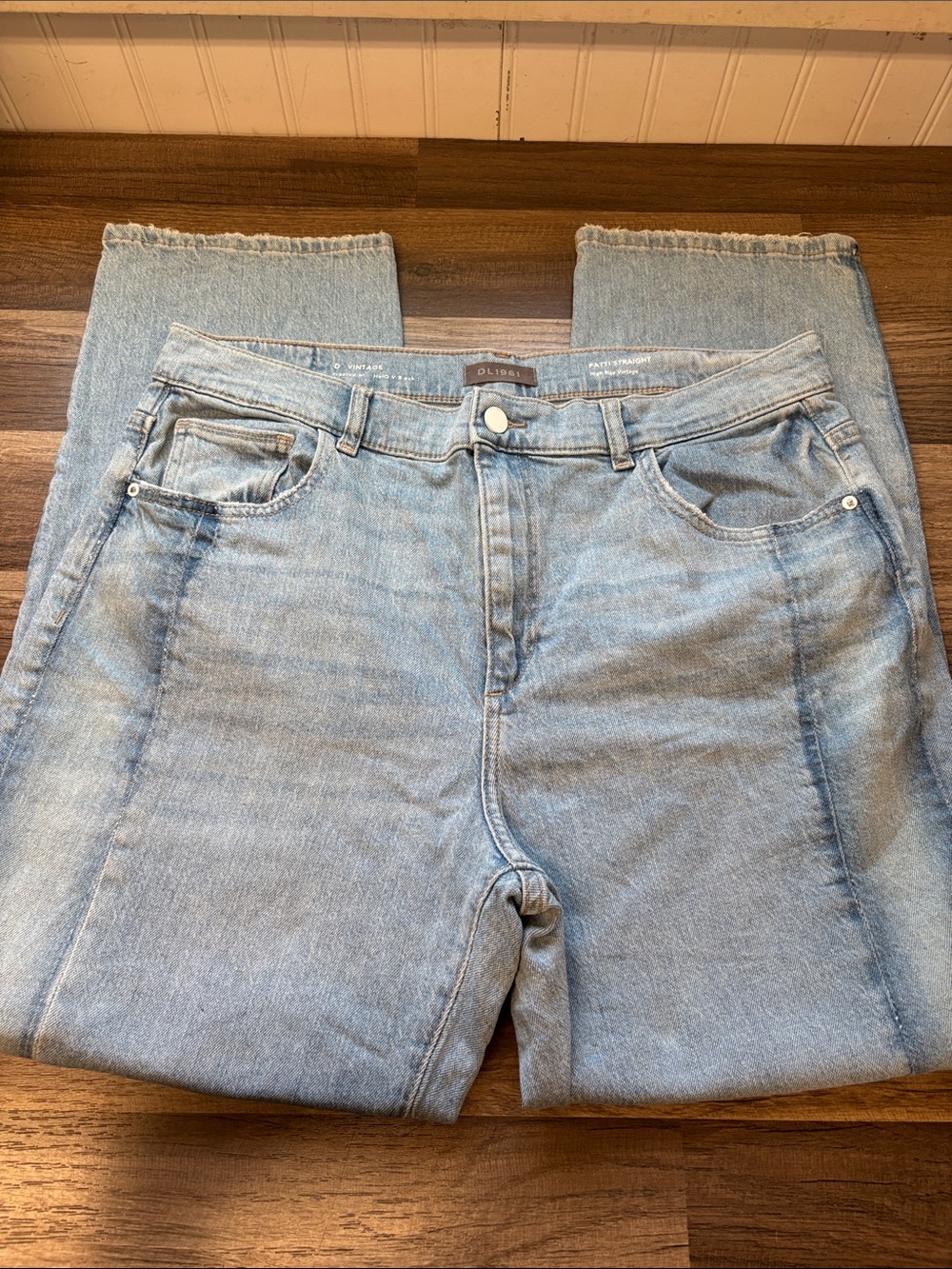 DL1961 Patti Straight high-rise vintage light wash